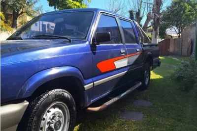 Mazda B 2500