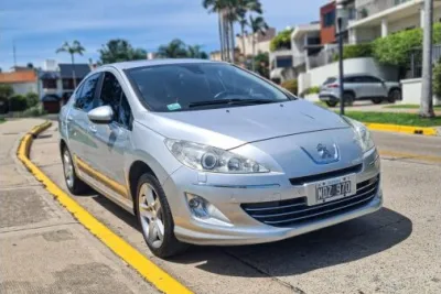 Peugeot 408