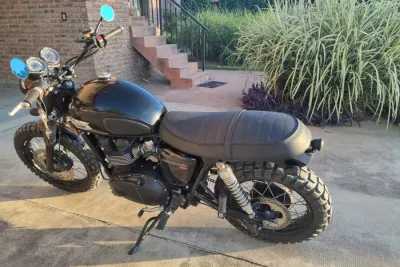Triumph Otro Modelo
