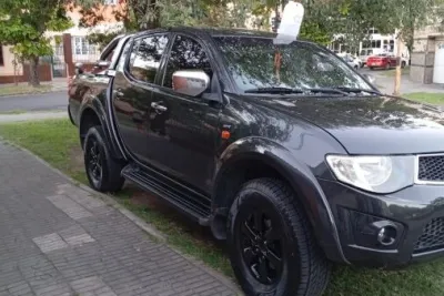 Mitsubishi L-200
