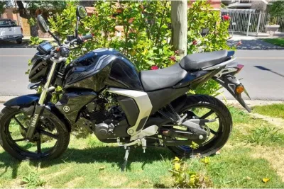 Yamaha Fz16