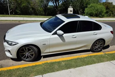 BMW 330E