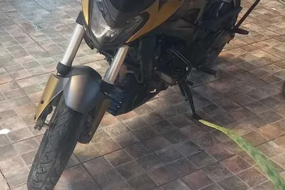 Bajaj Dominar